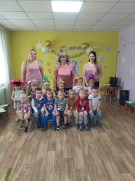 Праздник 8 Марта "Дом мод"
