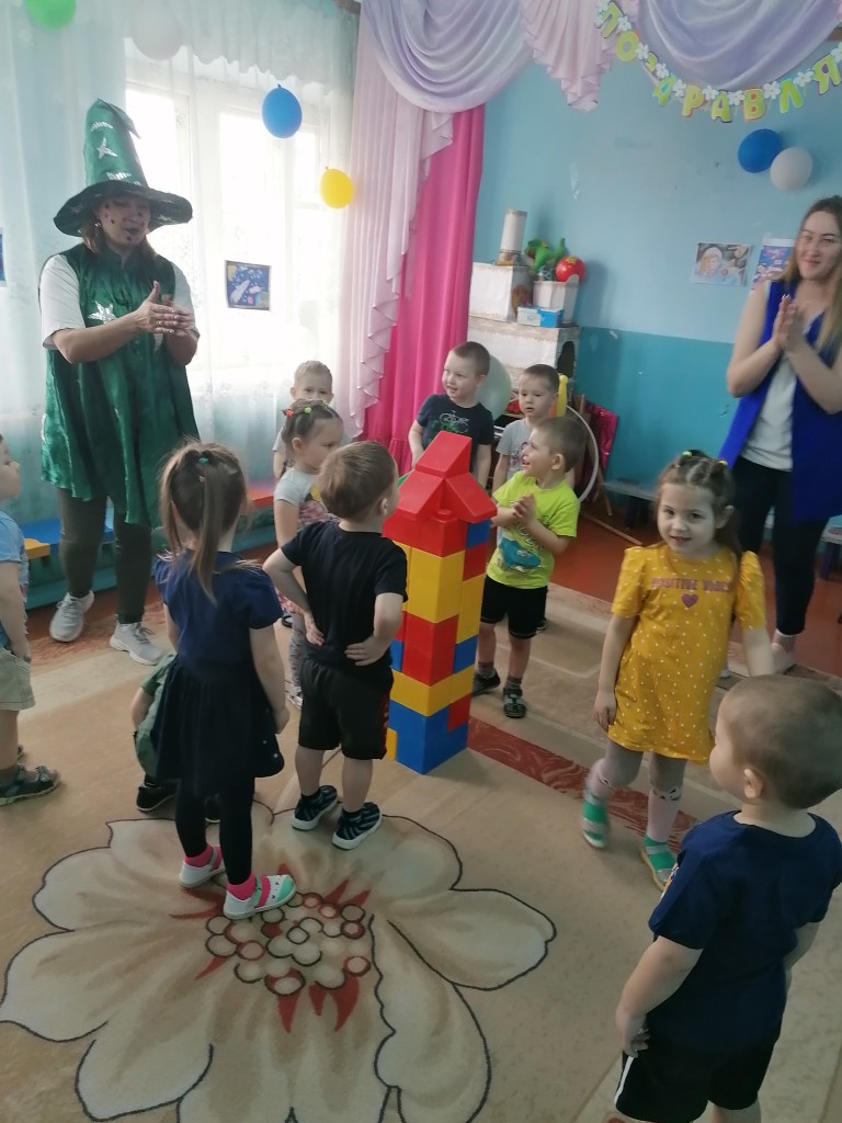Праздник 12 апреля 0