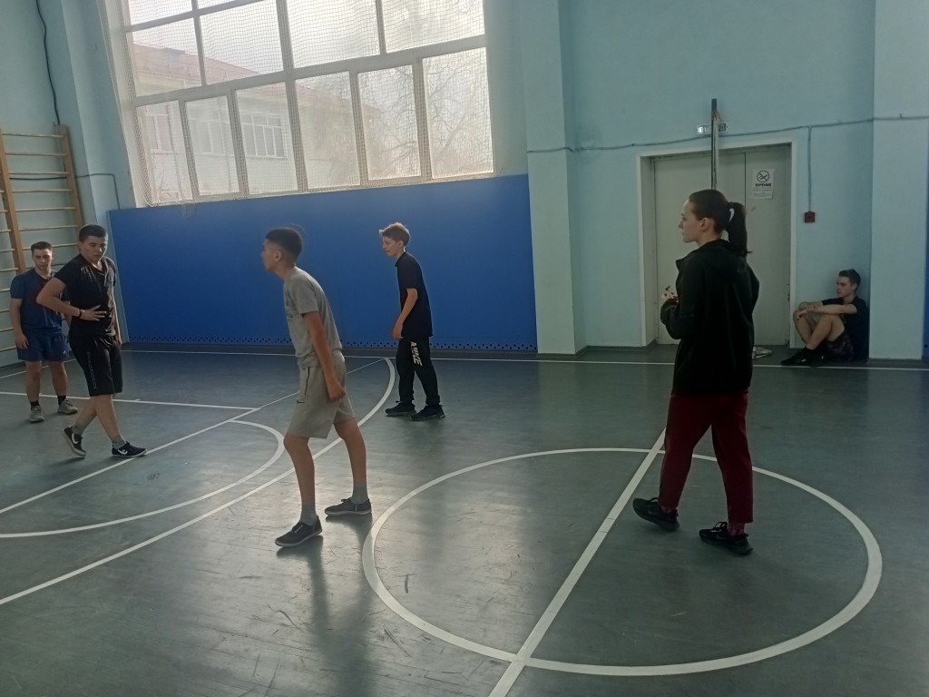 Школьные Спортивно-массовые соревнования по стритболу. 30