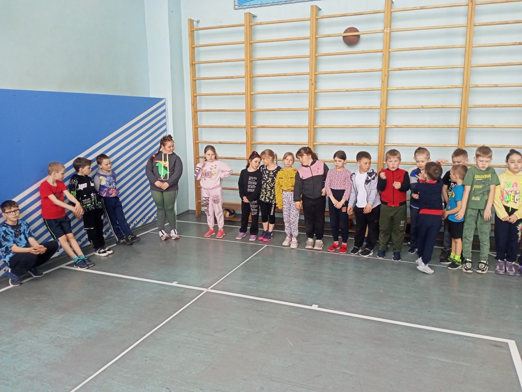 Школьные соревнование по гимнастике среди 1-11 классов. 39